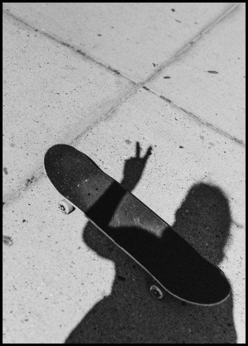 Skateboard Black and White